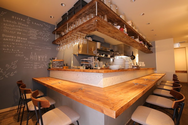 BISTRO LAMPE　店内